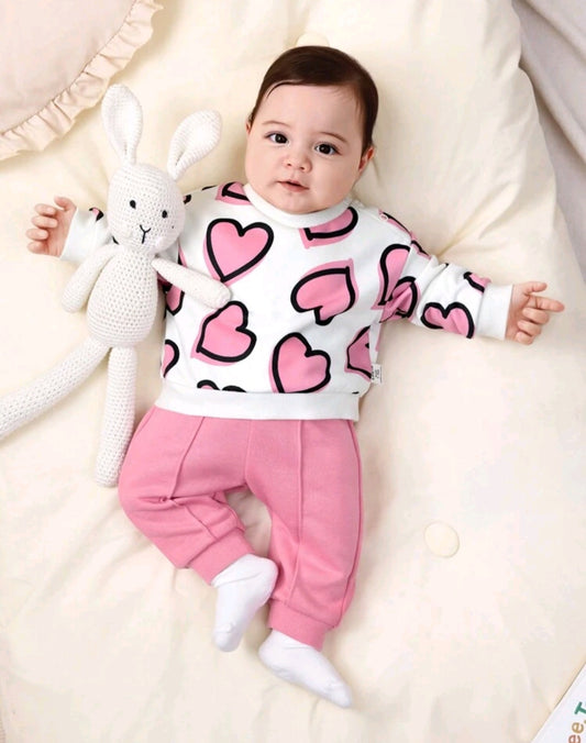 Warm baby suit with hearts