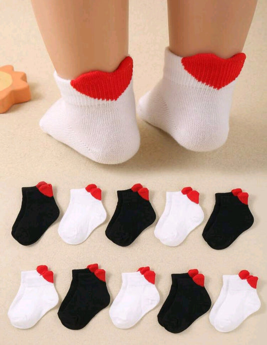 Colorful socks for babies and children decorated with hearts (6 months - 3 years) 🧦❤️