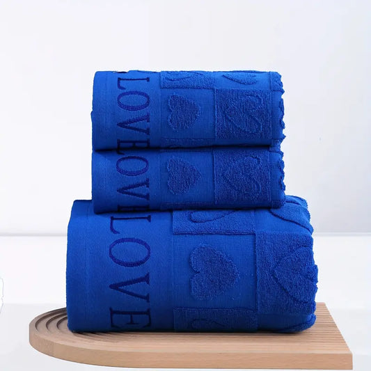 3-piece towel set with hearts made of 100% cotton