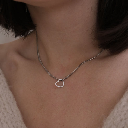 Grandinėlė su pakabuku Širdelė