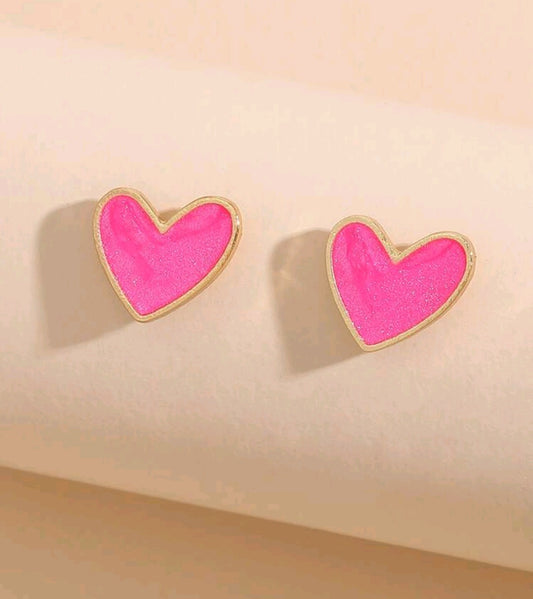 Нежные и элегантные серьги в форме сердца