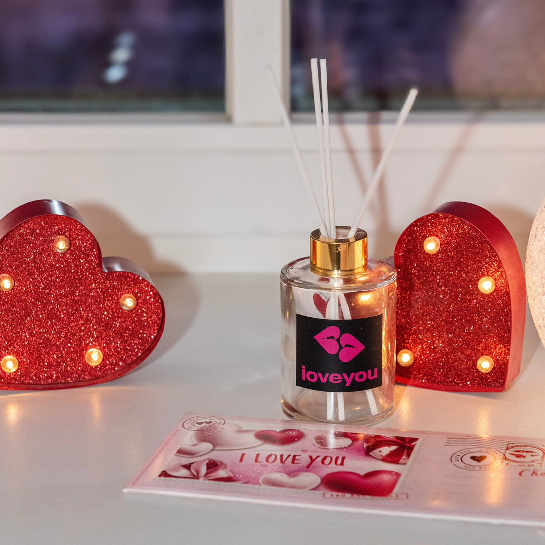 Meilės temos prekės interjere