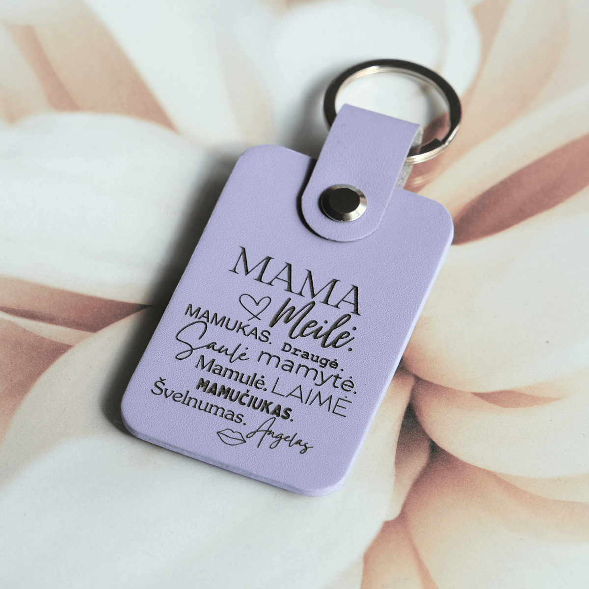 Natūralios odos raktų pakabukas Mamai su užrašu