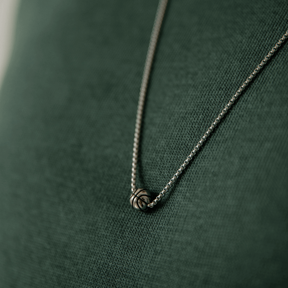 Vyriška grandinėlė su pakabuku Meilė krepšiniui