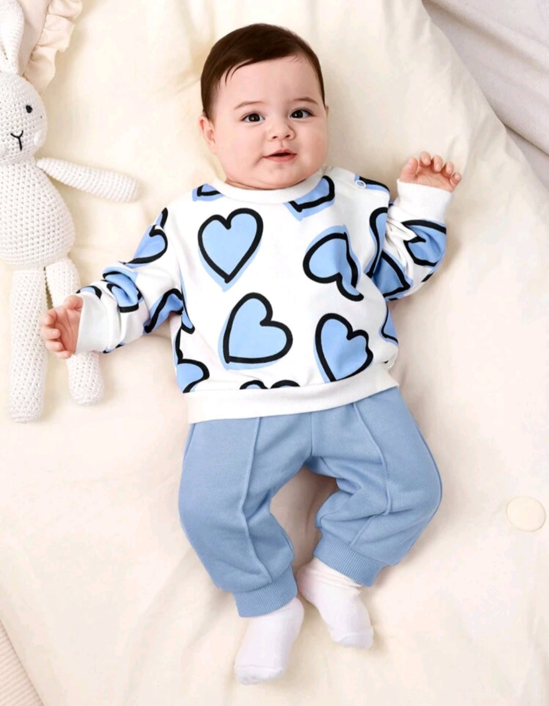 Warm baby suit with hearts