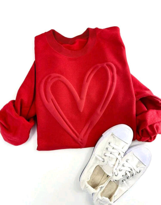 Свитер с большим сердцем — стильный акцент тепла и любви ❤️🖤