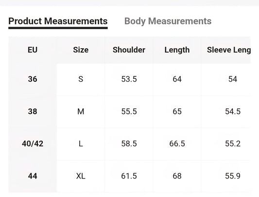 Megztukas su didele širdimi – stilingas šilumos ir meilės akcentas