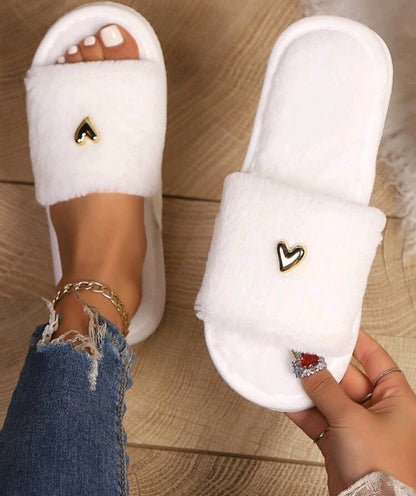Мягкие тапочки с золотым сердечком — тепло и стиль на каждом шагу 💛🩰