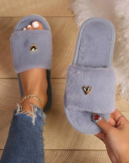 Мягкие тапочки с золотым сердечком — тепло и стиль на каждом шагу 💛🩰