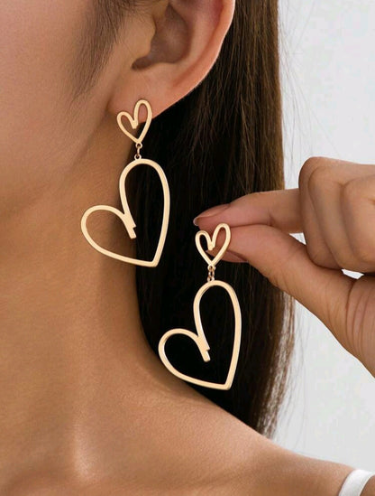 Стильные висячие серьги с акцентом на два сердца 💖