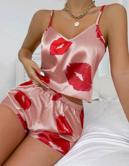 Женская атласная пижама "Сладкий поцелуй" 💋✨