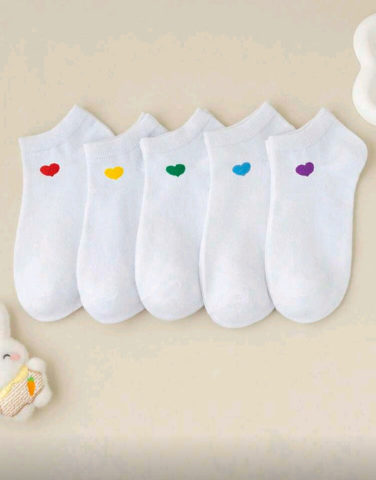 Baltų kojinių rinkinys „Happy Hearts“ – 5 poros 💛❤️💙💚💜