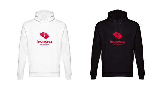 🤍🖤 Unisex megztinis „ILOVEYOU“ — vienas stilius, dviem mintims