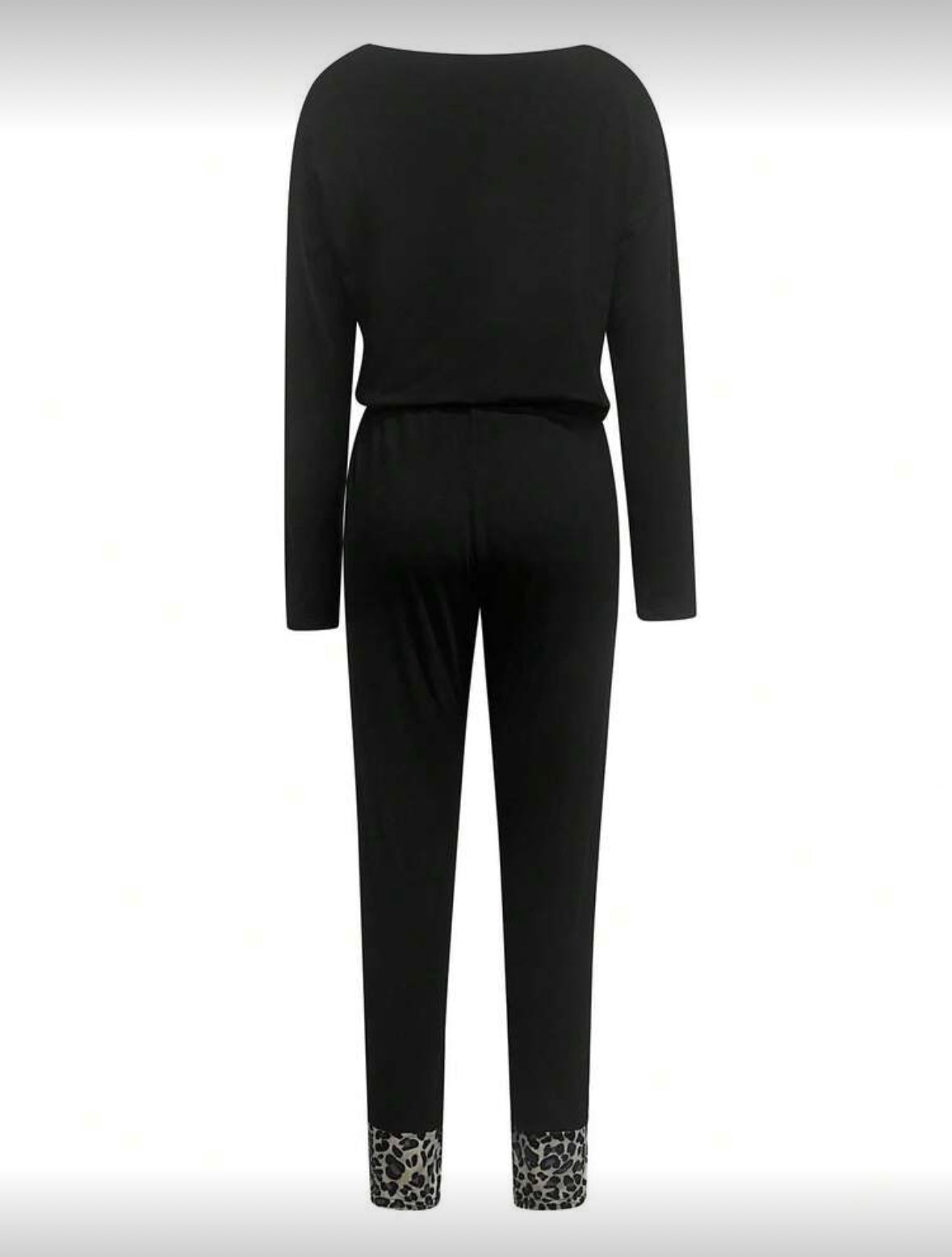 Dviejų dalių laisvalaikio kostiumas su leopardiniu širdies akcentu – juodas