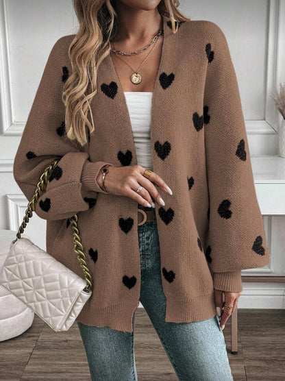 Moteriškas megztas kardiganas su širdelių raštu