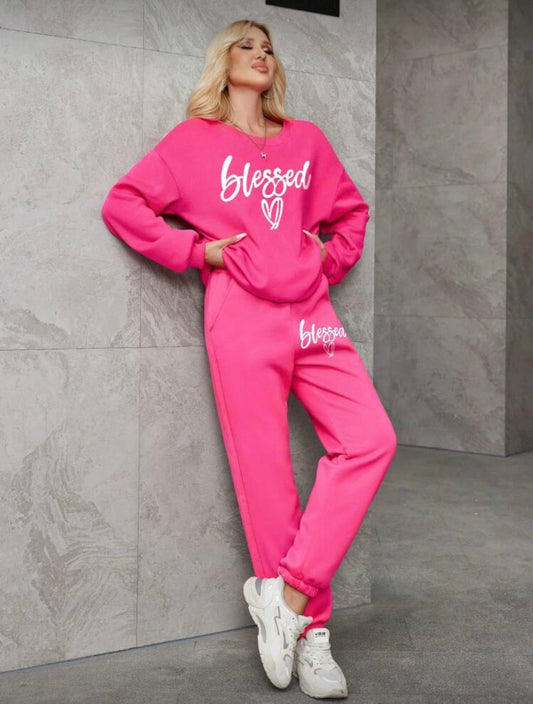 Ryškiai rožinis laisvalaikio kostiumas „Blessed“