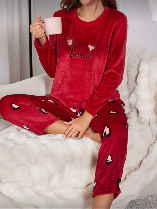 Minkšta pižama „Love“ su širdelėmis