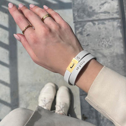 Baltos odos apyrankė Myliu