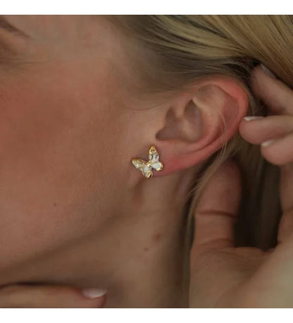 „Balti drugeliai” porceliano auskarai