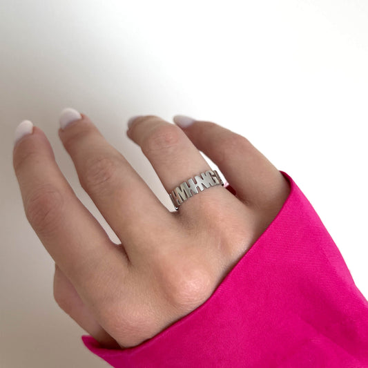 Žiedas LAIMINGA sidabro spalvos